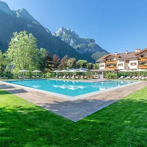 hotel-la-maison-wellness-spa-alleghe.hotelinveneto.com/